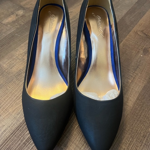 Never Worn Elegant Black and Blue Women's Heels - Picture 2 of 6